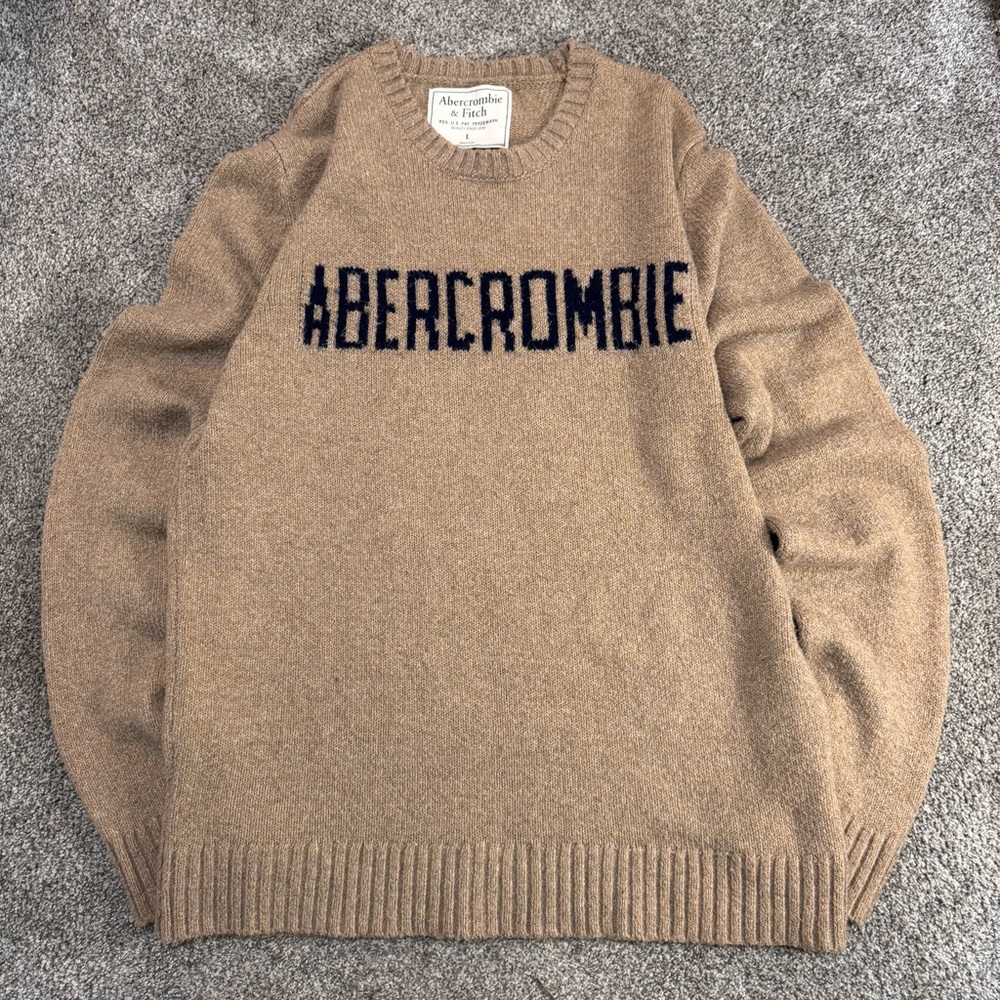 Abercrombie & Fitch Beige Crewneck Sweater